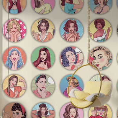 Vintage Neşe Soft Sarı Tonlarda Retro Bayan Figürlü Eğlenceli  Duvar Kağıdı