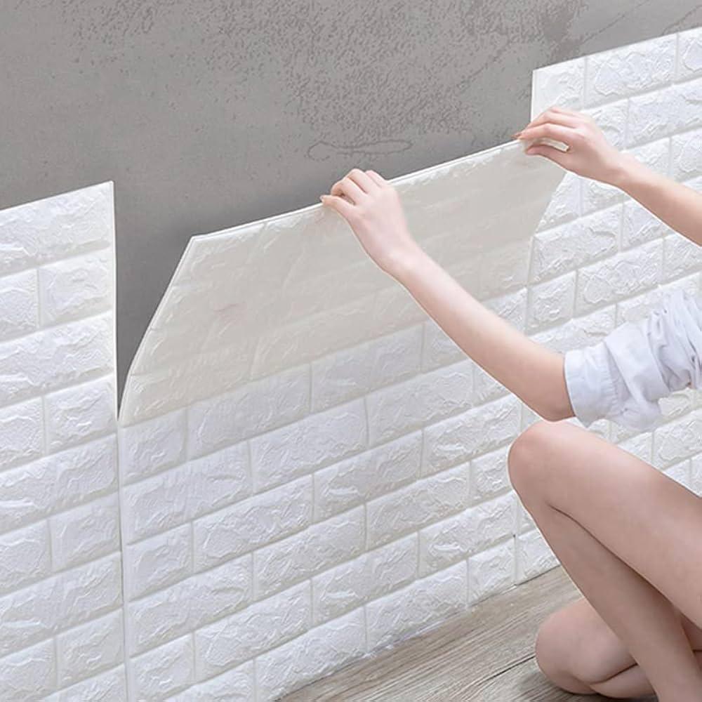 Kendinden Yapışkanlı Duvar Kağıdı mı, Geleneksel Tutkallı mı? Pratiklik Savaşları!